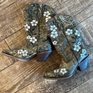 Gorgeous floral cowboy boots